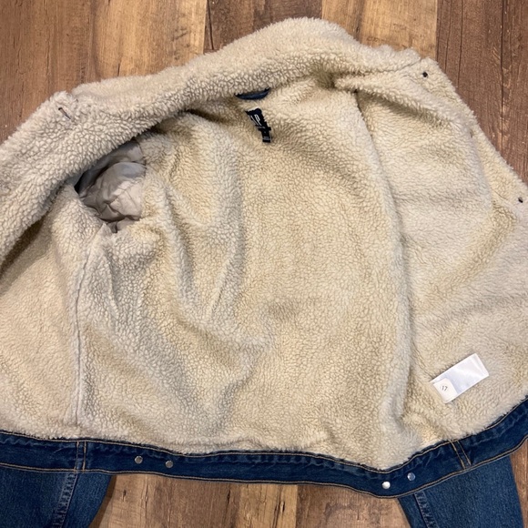 Gap denim Jean Jacket Sherpa lined - Picture 3 of 9